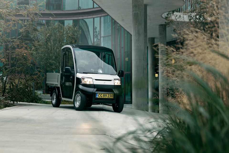 Garia Utility Slider 2